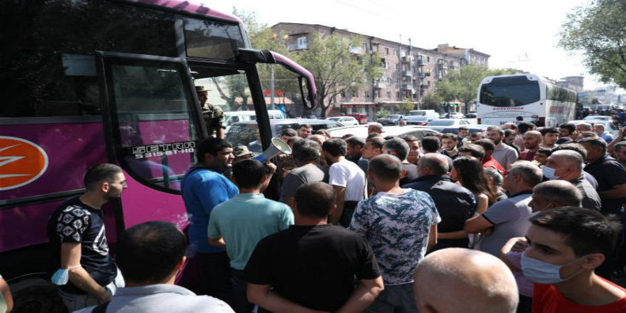 Για χτυπήματα μακριά από το Ναγκόρνο-Καραμπάχ αλληλοκατηγορούνται Αρμενία και Αζερμπαϊτζάν